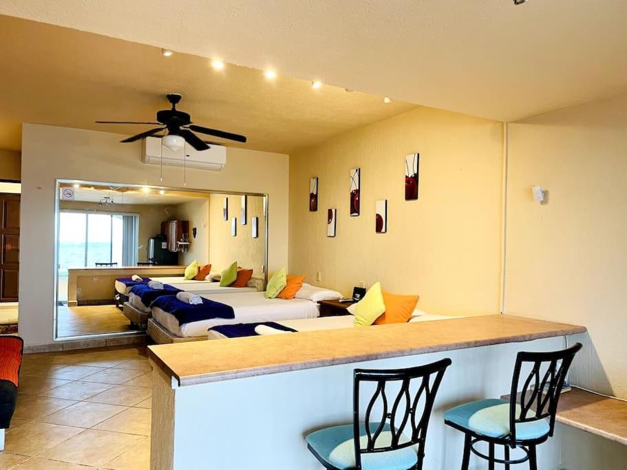 Punta Me Apartment Beach Front In The Hotel & Waterpark แคนคูน ภายนอก รูปภาพ