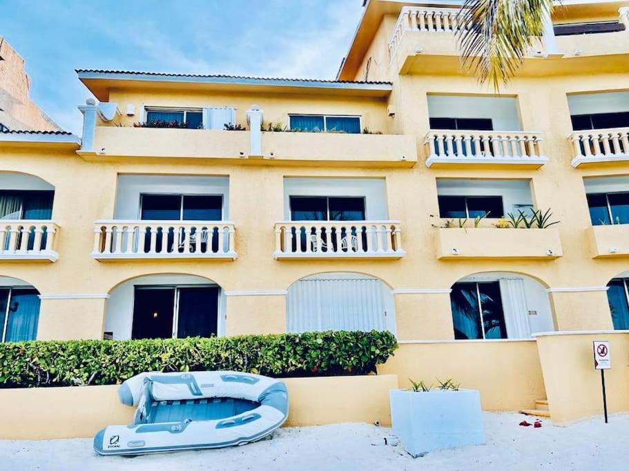 Punta Me Apartment Beach Front In The Hotel & Waterpark แคนคูน ภายนอก รูปภาพ