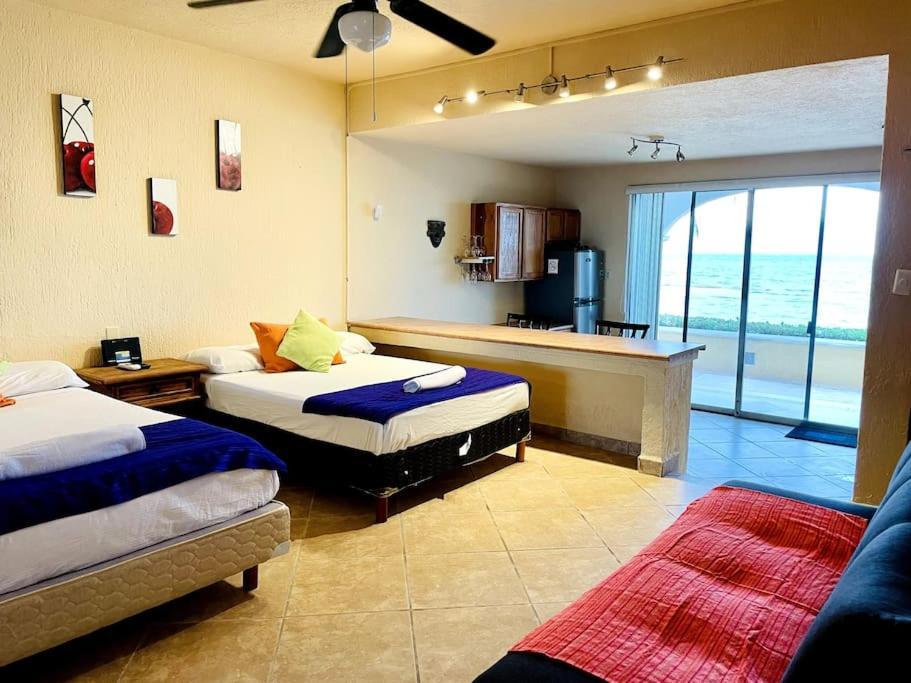 Punta Me Apartment Beach Front In The Hotel & Waterpark แคนคูน ภายนอก รูปภาพ